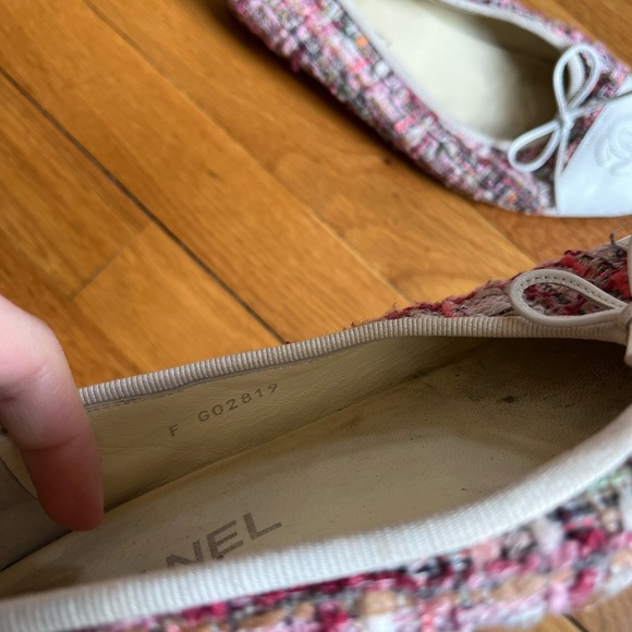 Chanel Pink and White Ballet Flats with Bow - Picture 7 of 8